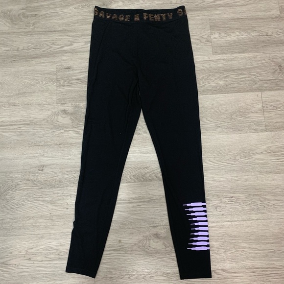 BRAND NEW Fenty Activewear Leggings - Picture 1 of 4